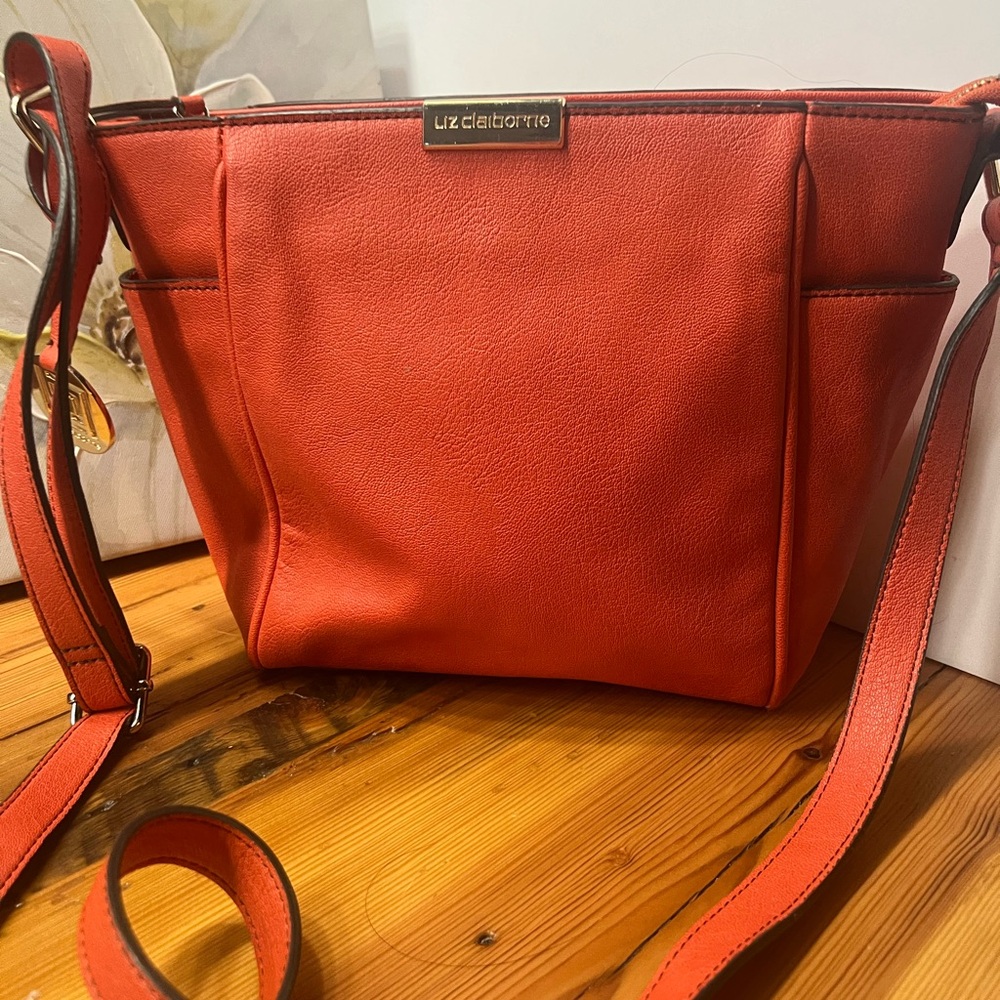 Liz Claiborne Orange Crossbody Bag with Adjustable Strap - Picture 3 of 10
